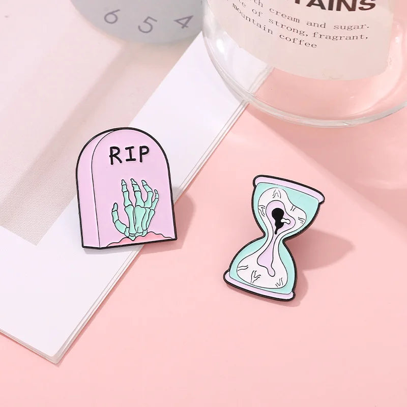 Pink Horror Pinz