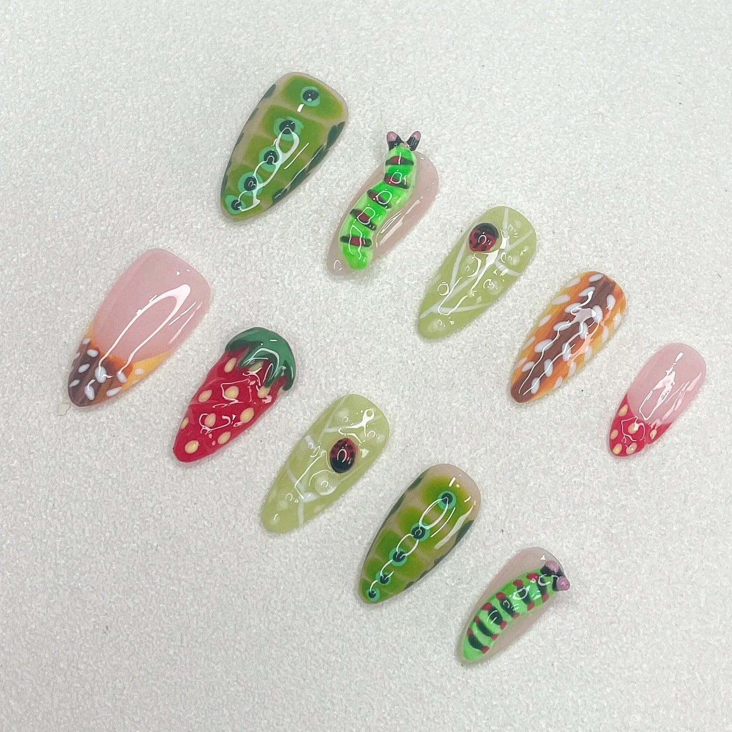 🕷️ Creeping Garden Daydreams 🍓🐛