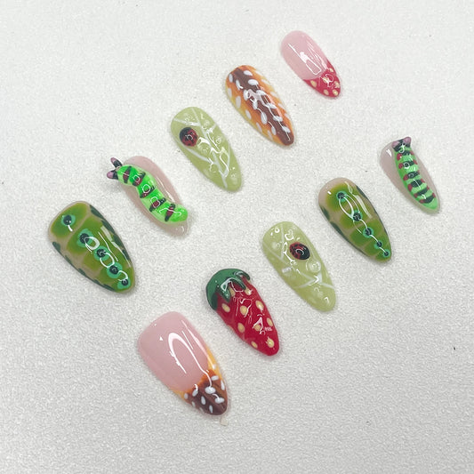 🕷️ Creeping Garden Daydreams 🍓🐛