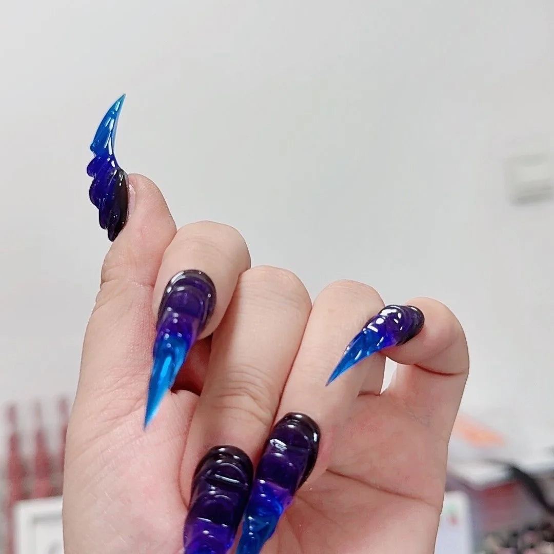 Frozen Venom 🩵 Sculpted Ice Claws