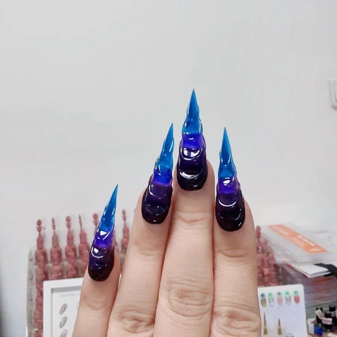 Frozen Venom 🩵 Sculpted Ice Claws