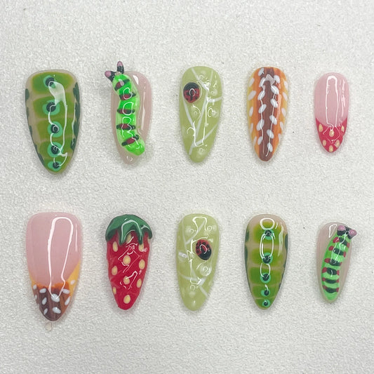 🕷️ Creeping Garden Daydreams 🍓🐛