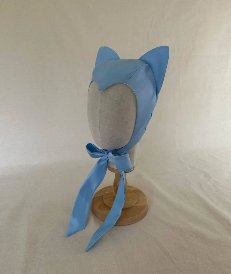 Lacebound Familiar Hoods